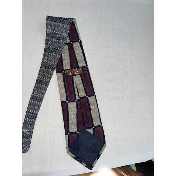 Vollerei Dress Tie Mens Size 58" Red Gray 100% Silk Designer - Picture 8 of 12